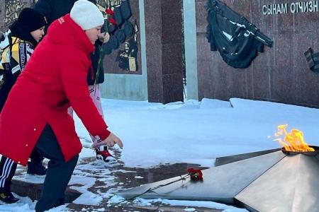 На Ямале прошли акции в честь 105-й годовщины со дня образования ВЛКСМ