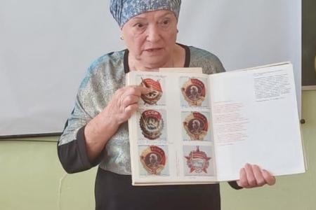 Тульская область. Коммунисты рассказывают школьникам о комсомоле