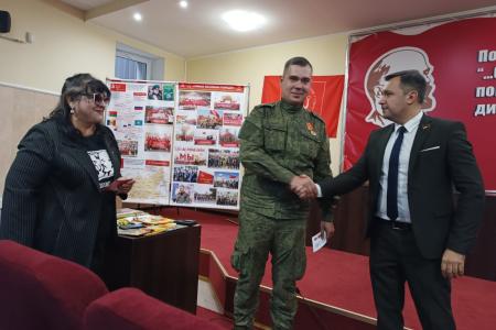 День учителя в воюющем Донецке