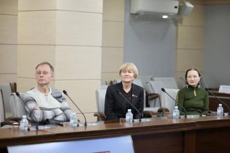 Фракция КПРФ в Московской городской Думе провела круглый стол на тему: «105 лет комсомолу. Эпоха побед»