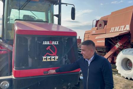 Айрат Гибатдинов посетил сельскохозяйственное предприятие ООО «Ростагро»