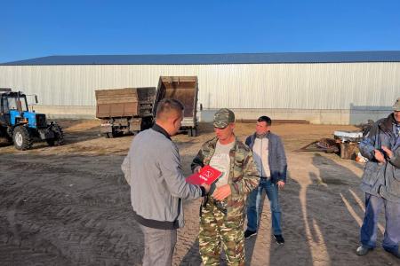 Член ЦК КПРФ, сенатор РФ Айрат Гибатдинов посетил сельскохозяйственные предприятия Ульяновской области