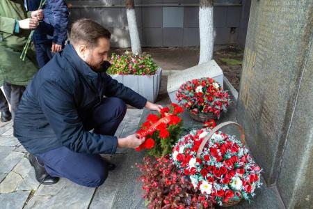 Не забудем подвиг героев! Депутаты фракции КПРФ в Мосгордуме почтили память Московского народного ополчения