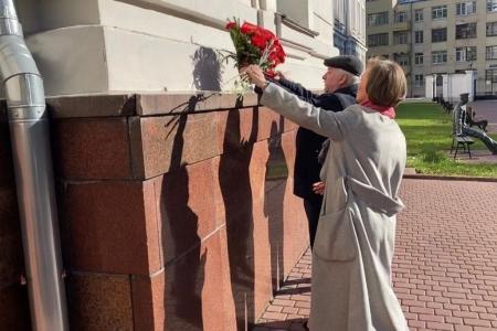 Не забудем подвиг героев! Депутаты фракции КПРФ в Мосгордуме почтили память Московского народного ополчения