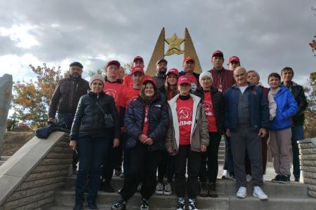 Запорожские коммунисты и комсомольцы посетили линию Вотан