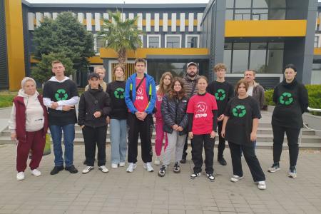 Запорожская область. Коммунисты города Мелитополя приняли участие в торжествах в честь 80-летия освобождения города от немецких фашистов.