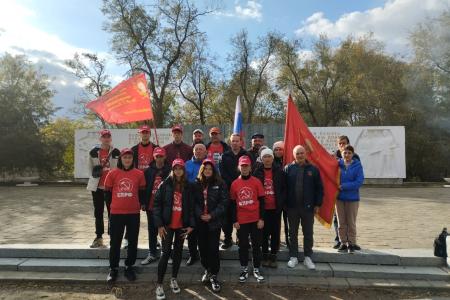 Запорожская область. Коммунисты города Мелитополя приняли участие в торжествах в честь 80-летия освобождения города от немецких фашистов.