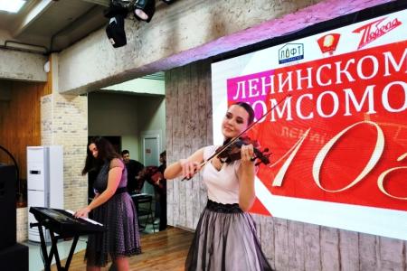 Лидер ставропольских коммунистов Виктор Гончаров: Наши комсомольцы умеют и учиться, и работать, и праздновать!