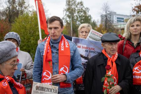 В Удмуртии коммунисты почтили память погибших защитников Советской власти