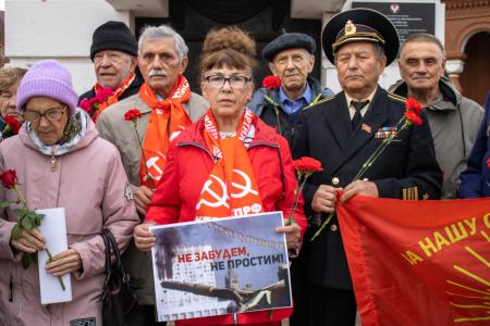 В Удмуртии коммунисты почтили память погибших защитников Советской власти