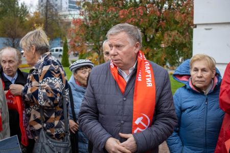 В Удмуртии коммунисты почтили память погибших защитников Советской власти