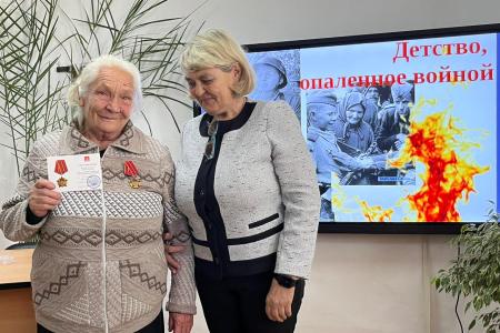Забайкальские коммунисты презентовали третью книгу «Детство, опалённое войной…» в Оловяннинском районе