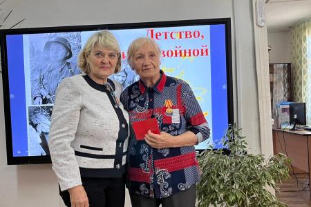 Забайкальские коммунисты презентовали третью книгу «Детство, опалённое войной…» в Оловяннинском районе