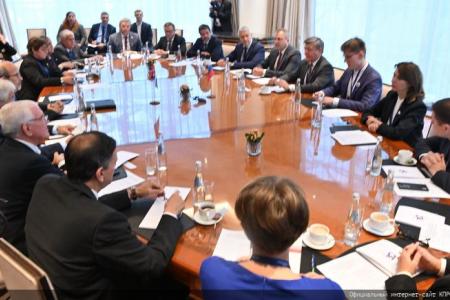 Г.А. Зюганов встретился с парламентской делегацией Республики Кубы во главе с Ласо Эрнандесом