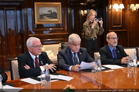 Г.А. Зюганов встретился с парламентской делегацией Республики Кубы во главе с Ласо Эрнандесом