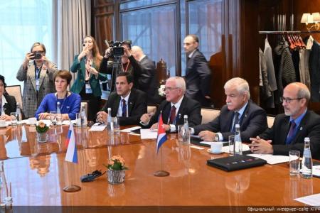 Г.А. Зюганов встретился с парламентской делегацией Республики Кубы во главе с Ласо Эрнандесом