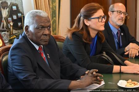 Г.А. Зюганов встретился с парламентской делегацией Республики Кубы во главе с Ласо Эрнандесом