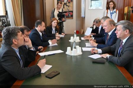 Г.А. Зюганов встретился с парламентской делегацией Республики Кубы во главе с Ласо Эрнандесом
