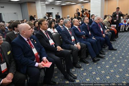 Г.А. Зюганов: «Ленинский Комсомол стал авторитетной организацией. Я горжусь вами!»