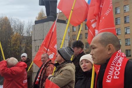 Ямало-Ненецкий автономный округ. В Салехарде прошел митинг в память трагических событий 3-4 октября 1993 года