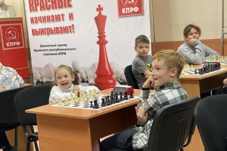 Крымские коммунисты провели шахматный турнир «Красная ладья»