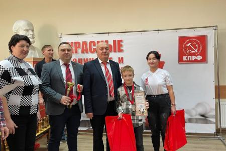 Крымские коммунисты провели шахматный турнир «Красная ладья»