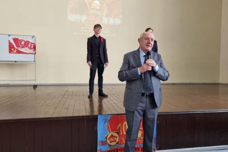Республика Дагестан. К 105-летию Ленинского Комсомола в Каспийске состоялась встреча с учениками