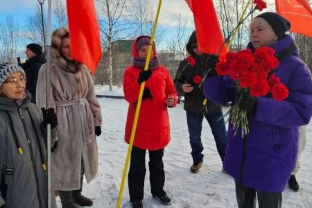 На Ямале прошли акции в честь 105-й годовщины со дня образования ВЛКСМ