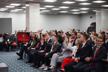 Вместе – к новым победам! Избран новый состав центральных органов Ленинского комсомола