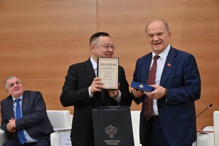 Фракция КПРФ в Госдуме провела встречу с главой Минстроя России Иреком Файзуллиным