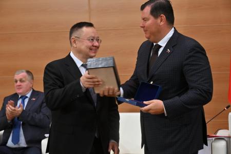 Фракция КПРФ в Госдуме провела встречу с главой Минстроя России Иреком Файзуллиным