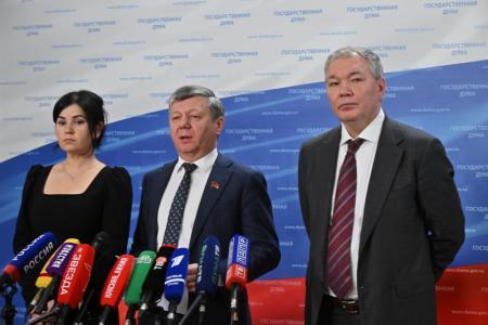 Д.Г. Новиков и Л.И. Калашников выступили перед журналистами в Госдуме. Видео
