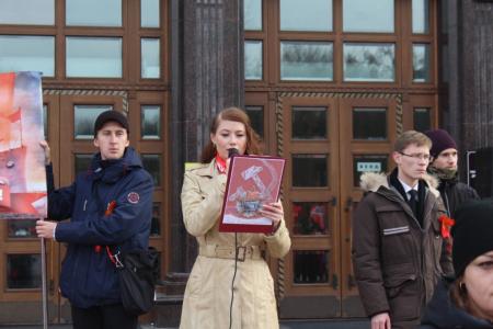 В Пензе отметили годовщину Великого Октября шествием и митингом