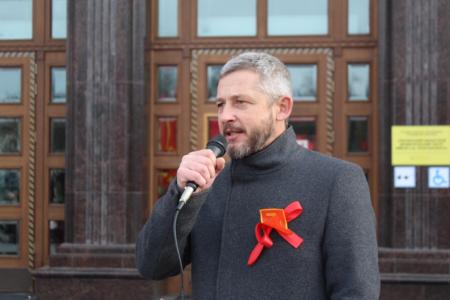 В Пензе отметили годовщину Великого Октября шествием и митингом