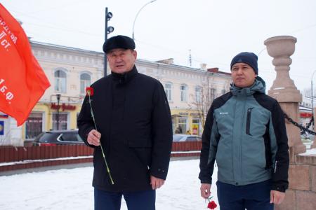 Коммунисты Бурятии отметили 106-ю годовщину Великого Октября
