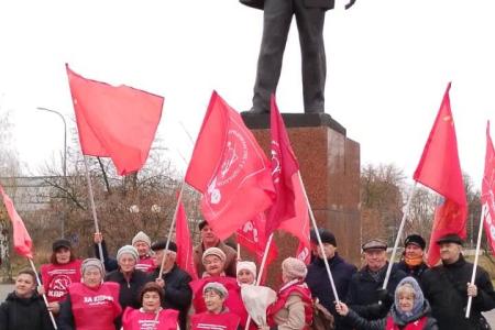 Подмосковные коммунисты отметили праздник Великой Октябрьской социалистической революции по всему региону