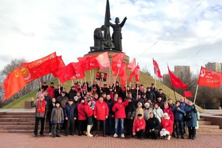 В Чебоксарах состоялся митинг, приуроченный к 106-й годовщине Великого Октября