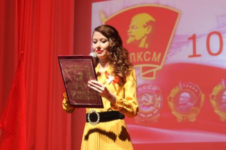 В Пензе отметили юбилей ВЛКСМ праздничным концертом