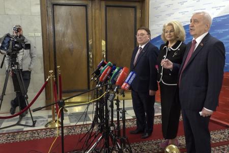Н.А. Останина, Н.Н. Иванов, Н.И. Осадчий выступили перед журналистами в Госдуме