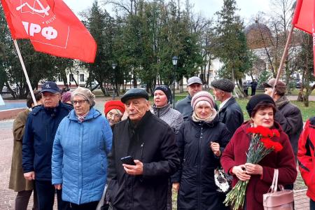 Великий Октябрь в Калуге