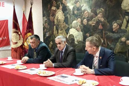 Тульский обком КПРФ вместе с комсомольцами организовали круглый стол на тему: «Коммунисты 21 века»