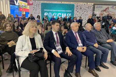 Николай Харитонов принял участие в Международной выставке-форуме «Россия»