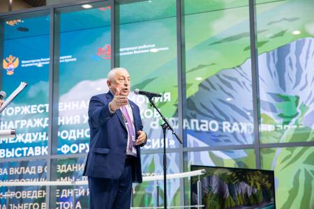 Николай Харитонов: «Ключ к развитию экономики России лежит в Дальневосточном и арктическом регионах!»