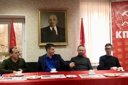 Тульский обком КПРФ вместе с комсомольцами организовали круглый стол на тему: «Коммунисты 21 века»