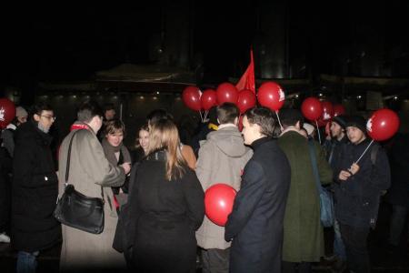 Ленинград (Санкт-Петербург). Коммунисты и сторонники партии пришли к «Авроре»