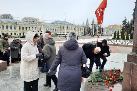 Тамбовские коммунисты почтили память Зои Космодемьянской в 82-ю годовщину со дня ее казни