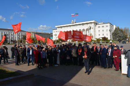 В Дагестане отметили 106-летие Великой Октябрьской социалистической революции