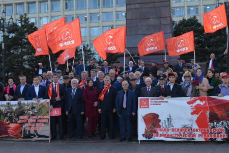 В Дагестане отметили 106-летие Великой Октябрьской социалистической революции