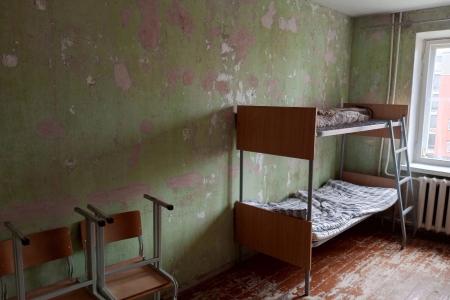 После запроса депутата-коммуниста В.П. Исакова прокуратура Свердловской области выявила массу нарушений правил содержания студенческих общежитий Уральского государственного педагогического университета