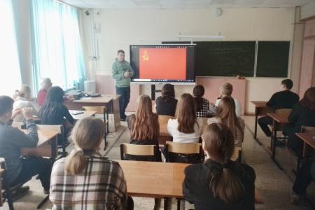 Тульский обком КПРФ продолжает организовывать патриотические уроки для школьников